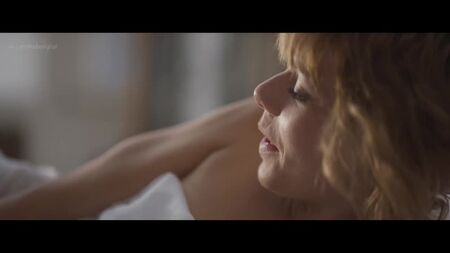 Саллі Хармсен оголена (прикрита) — «Дьяволи», 1 сезон (2020) HD 1080p Дивитися онлайн / Саллі Хармсен — «Дьяволи»