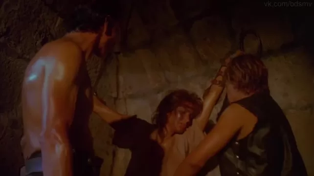 Орал мен емізіктердің эротикалық бейнелері Брюнетка ханым секс