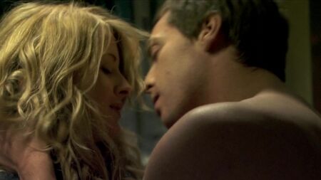 Емілі Бічем оголена — «Пульс» (Велика Британія, 2010) 720p HDTV Дивитися онлайн