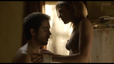 Кіле Санчес у фільмі «30 днів ночі: Темні дні» (2010) у форматі HD 1080p