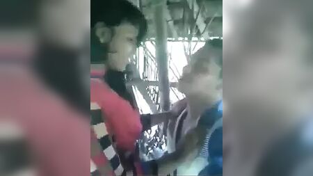 ММС із дівчатами та хлопцями з села Десі