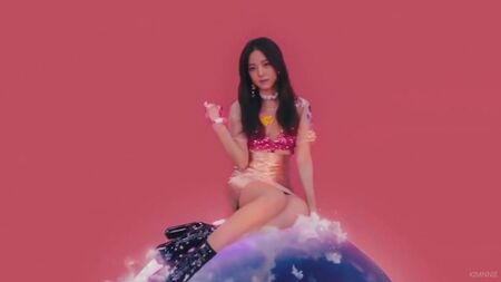 BLACKPINK Джису — Сексуальні моменти