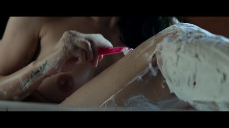 Надін Крокер, Гейдж Голайтлі оголені — «Кабінна лихоманка» (2016) HD 720p Web-DL / Надін Крокер, Гейдж Голайтлі — «Кабінна лихоманка»