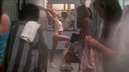 Сексуальна Лі Томпсон — «Якась дивовижна» (1987) HD 720p WEB