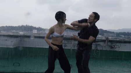 Doona Bae Nude — Sense8, 2 сезон, серії 3–4 (2017) HD 1080p Дивитися онлайн / Пе Дуна — Восьме чуття