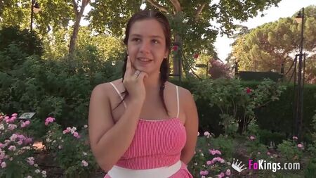 Ти б трахнув мене, маленьку дівчинку, на очах у всієї Іспанії?