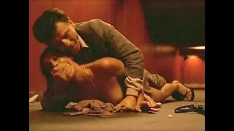 Іш киімдегі порно жопа