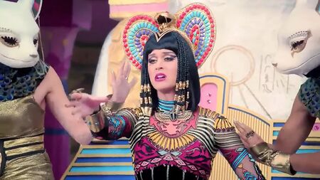 Кеті Перрі — «Dark Horse» (порноверсія)