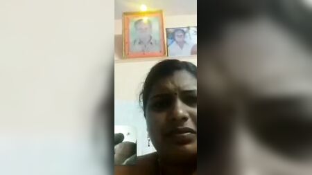 Гарячі тамільські пари вперше у відео-секс-чаті