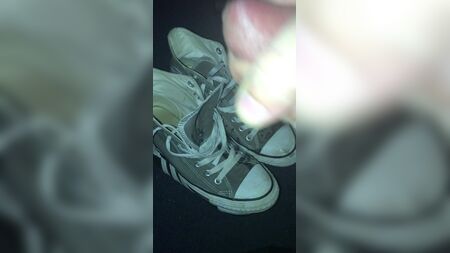 Дівчата, давайте в сірі високі кеди Converse