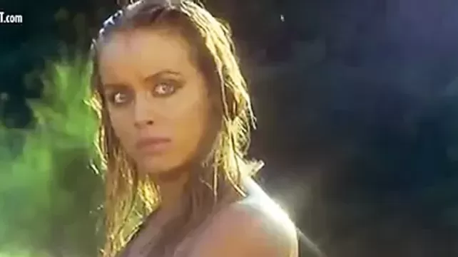 Жалаңаш қарт әйелдер