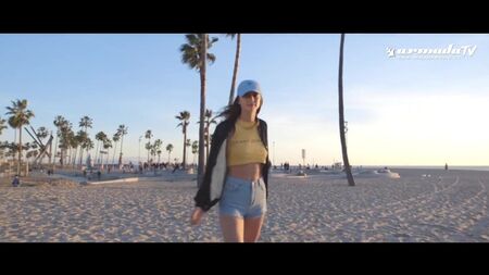Loud Luxury за участю Brando — Body (офіційне відео з текстом пісні)