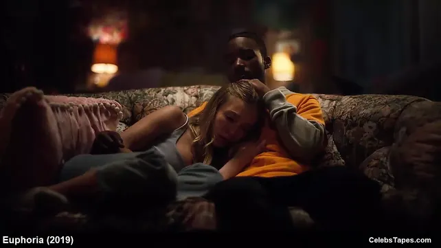 Ол трахает, ол күледі. Секс Мамба тіркеу нөмірі