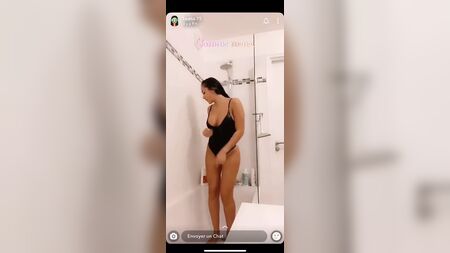 LEANA TV, РЕАЛЬНІСТЬ, ДУШ, СЕКСУАЛЬНІ ФОТО, ВЕЛИКІ ГРУДИ ТА ВЕЛИКА ПОПА