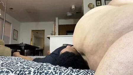 SSBBW: оголений сидіння на обличчі