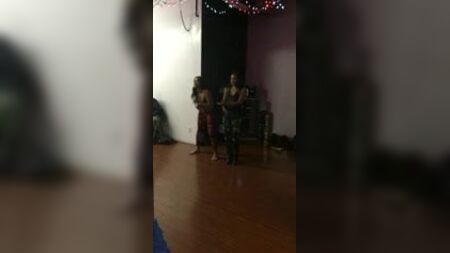Кеке Палмер танцює