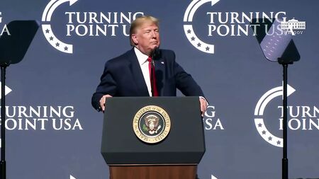 «Я зараз кінчу» — мем про Трампа