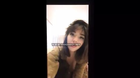 Вірусне відео Гізель тривалістю 19 секунд: індонезійська артистка та інфлюенсерка