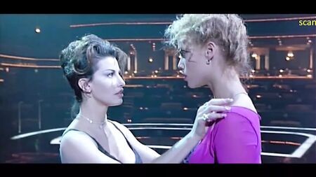 Елізабет Берклі, Джина Гершон, «Шоугьорлз», ScandalPlanet.Com