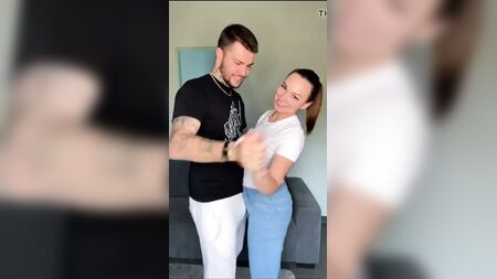 Кев і Селі займаються сексом стоячи ззаду — TikTok