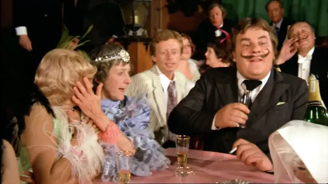 Cancan эротикалық бейне онлайн