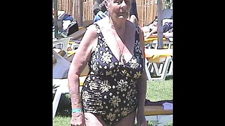 ILoveGrannY представляє колекцію сексуальних фотографій
