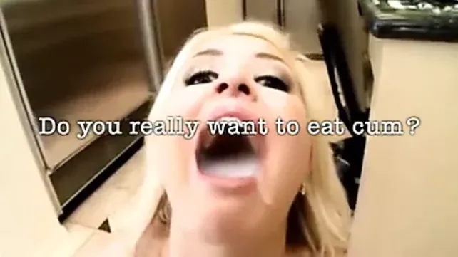 Porno filmda Korshunova Oq paypoq va oq paypoq kiygan seksual qiz