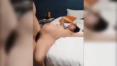 Вагітну китаянку трахнули