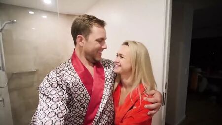 Досвід британської дружини у трійці, реальна історія (частина 1)