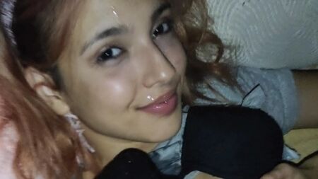 Я вчу, як трахнути зведену сестру вночі, щоб вона зробила гарний мінет