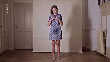 Стриптиз сусідської дівчини
