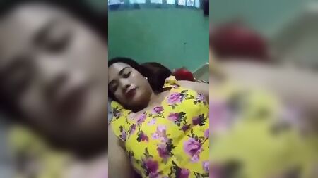 Відеодзвінок з Непалу, кицька