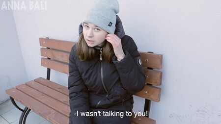 Що? Хто ти такий?! Я хотіла відсмоктати своєму хлопцю, а тепер відсмоктую тобі