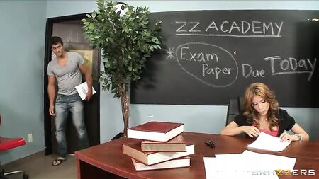 Brazzers — Спрагла сексу вчителька Алекса Ніколь трахає учня