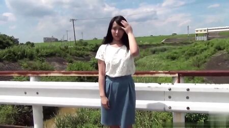 Японські дівчата показують анус