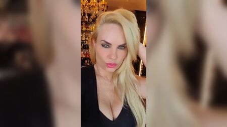 Рол від Ніколь Коко Остін в Instagram