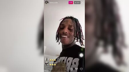 Репер Famous Dex займається оральним сексом під час прямої трансляції в Instagram