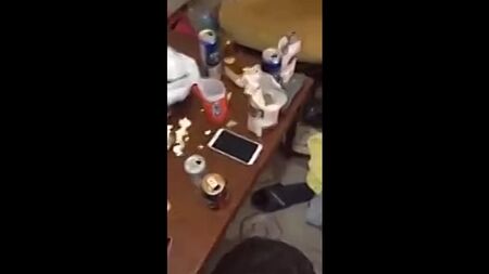 Позбавляє школярку невинності: викриття турецької школярки