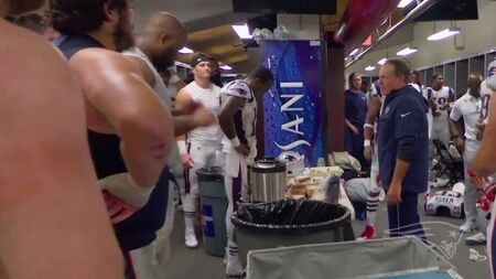Patriots Micd Up Locker Room Celebration vs Buccaneers - 5-й тиждень (2017)