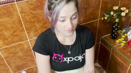 Ви пам’ятаєте, що обіцяли облизати мою кицьку?