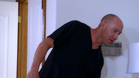 Ембер -дощ трахає свого чоловіка та його друга