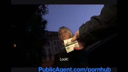 Я зустрів дівчину на вулиці і негайно потягнув її спати