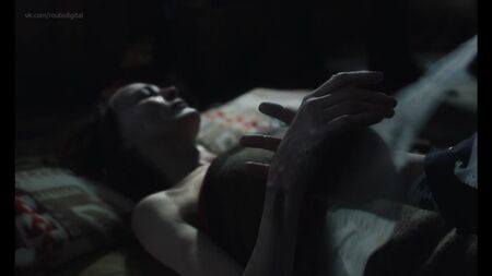 Робін Райт оголена — «Земля» (2021) HD 1080p Дивитися онлайн / Робін Райт — «Земля»