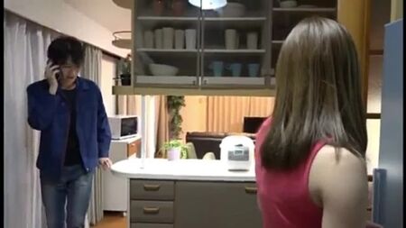 Японська дружина зраджує чоловікові.mp4