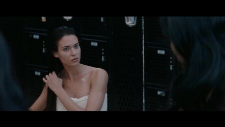 Одетт Еннабл оголена — «Ненароджений» (2009)