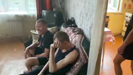 Олег Монгол, Божевільний Паша та Іришка Чікі-Пікі готують макарони по-флотськи
