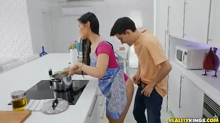 «Кулінарія з Катаною» — XFantazy.com.mp4