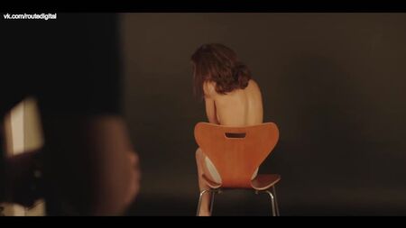 Софі Куксон оголена (прикрита) — «Справа Крістін Кілер» (2019) 1 сезон, серії 2–4, HD 1080p, дивитися онлайн