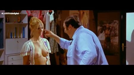 Глорія Гвіда, Ілона Шталлер оголена — «Лицеїстка» (The Teasers, Італія, 1975) Дивитися онлайн / Глорія Гвіда, Ілона Шталлер — «Лицеїстка»