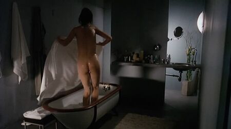 Шарлотта Генсбур оголена — «Непроханий гість» (1999) HD 1080p Дивитися онлайн